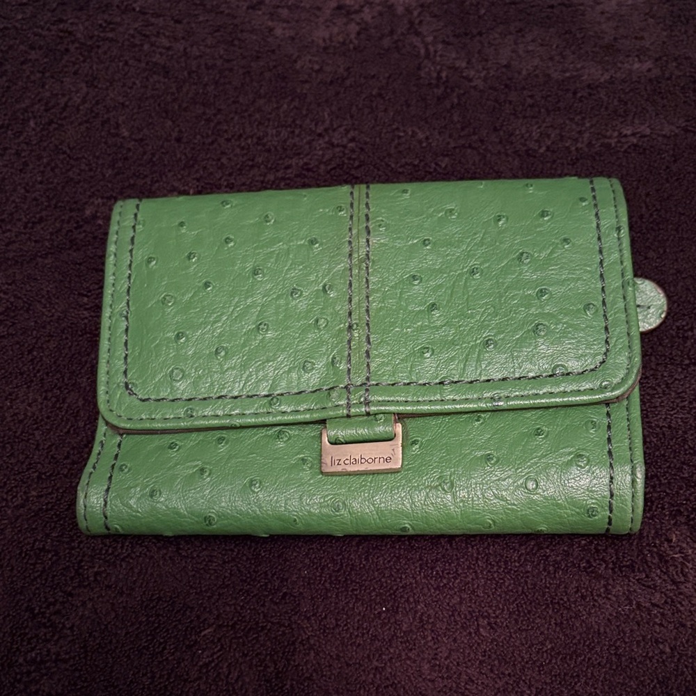 Liz Claiborne Vibrant Green Wallet